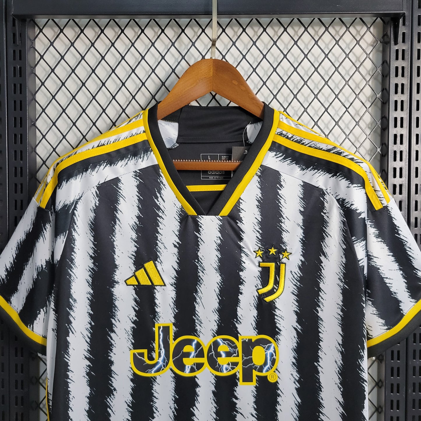 Juventus 23/24 Home Shirt